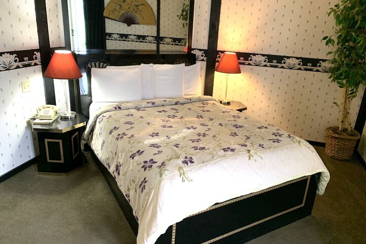 Room 266 of 334