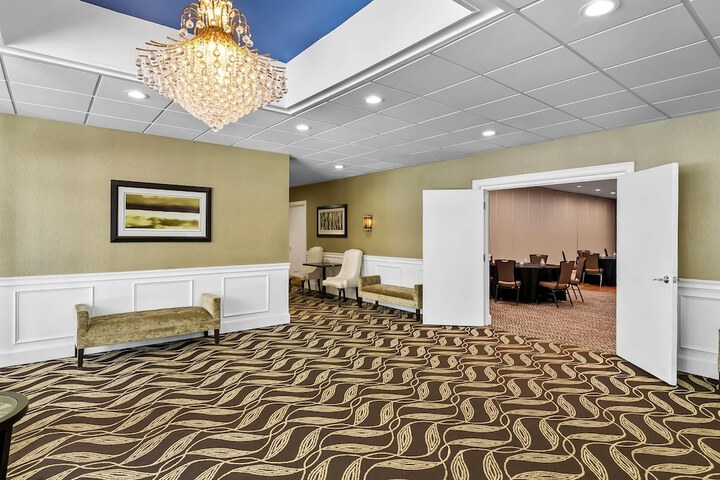 Clarion Inn North Haven - New Haven North