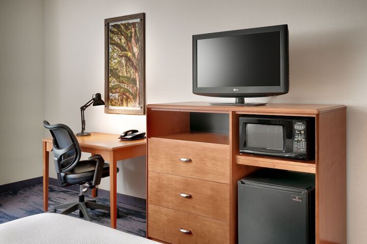 Room 17 of 34