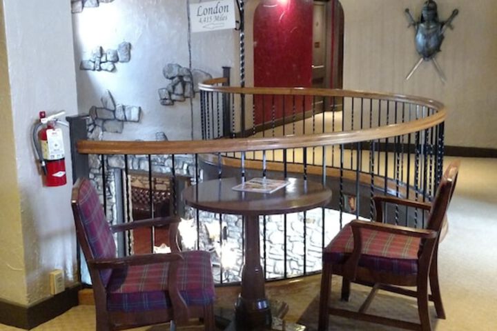 Ye Old English Inn