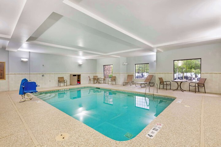 Best Western Plus Victor Inn & Suites