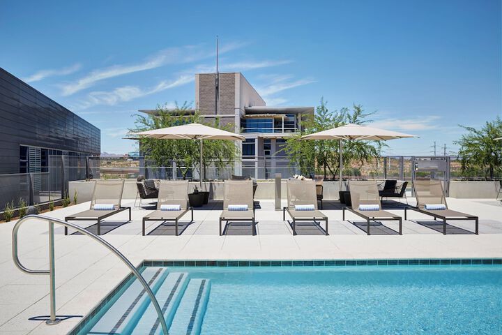 AC Hotel Phoenix Tempe / Downtown