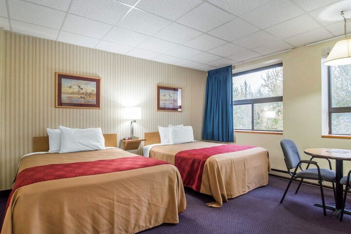 Room 12 of 25