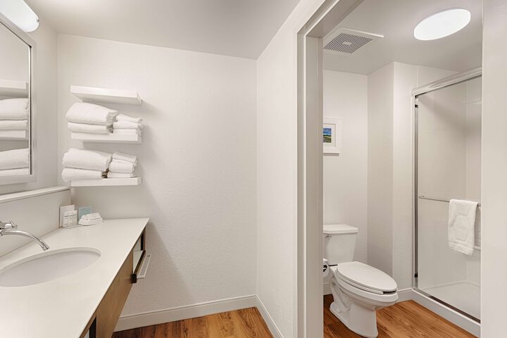 Room 14 of 24
