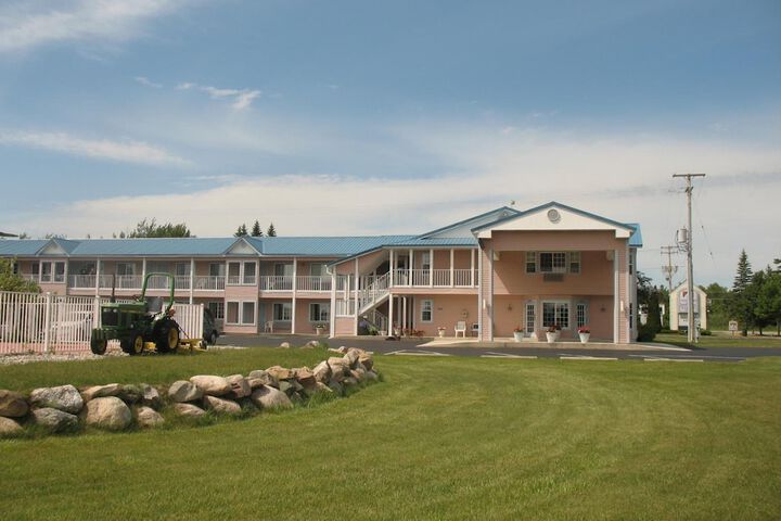 Hotel 7 of 43