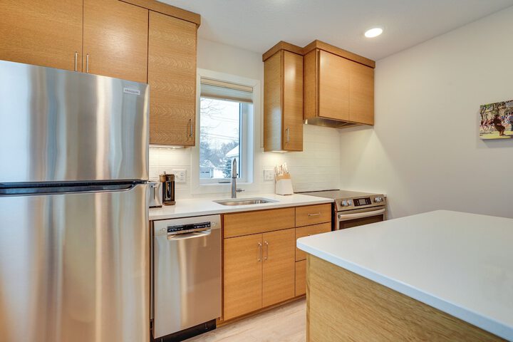 1 Mi to Carleton College: Wfh-friendly Apartment