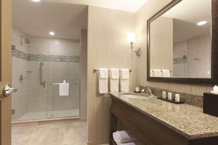 Embassy Suites Saratoga Springs
