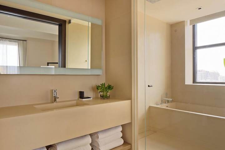 Room 29 of 61
