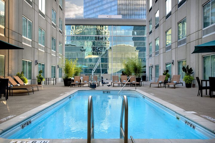 Hotel Exterior 37 of 39