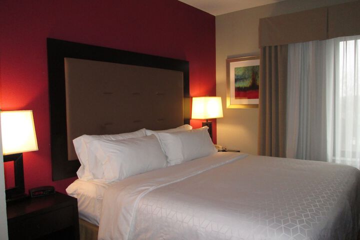 Room 52 of 81