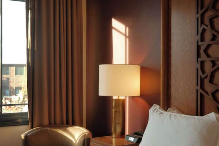 Room 143 of 316