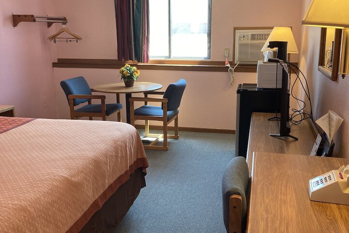 Room 9 of 31