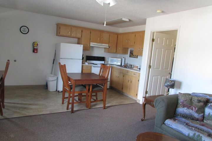 Douglas Inn & Suites