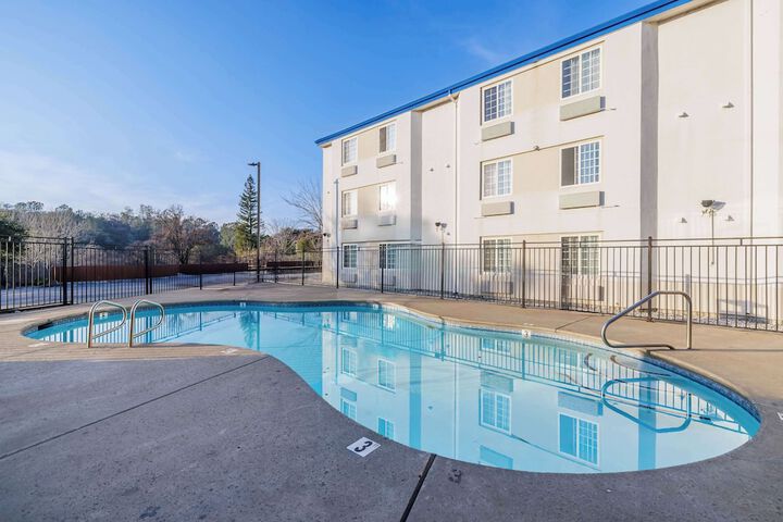 Motel 6 Auburn CA