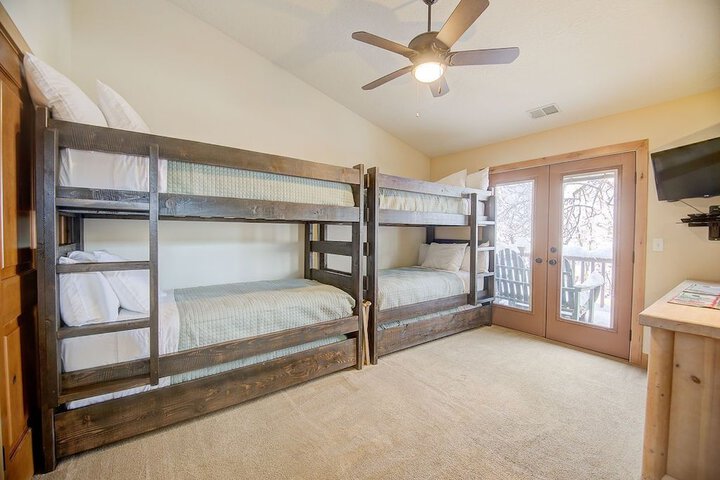 Room 7 of 10