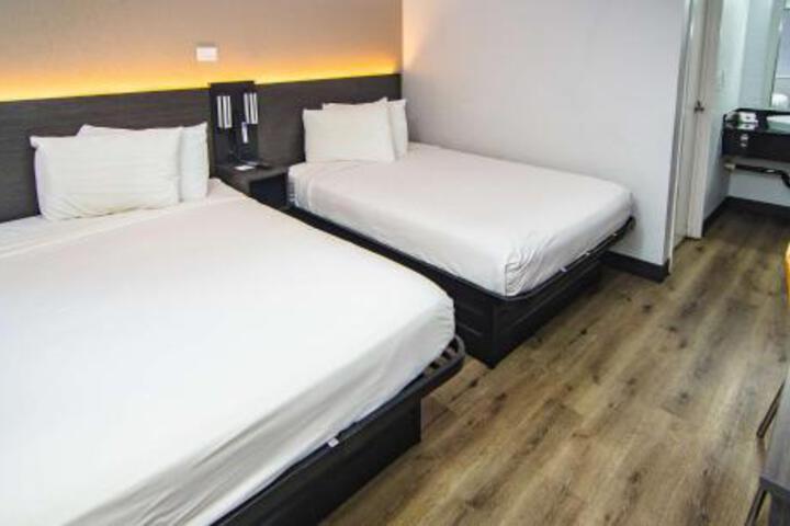 Room 29 of 32