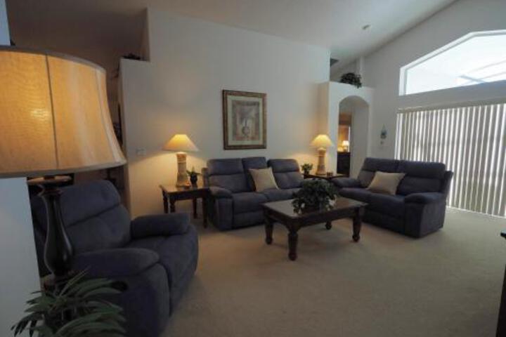 Lirasan Villa near Disney Area
