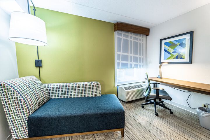 Room 38 of 63