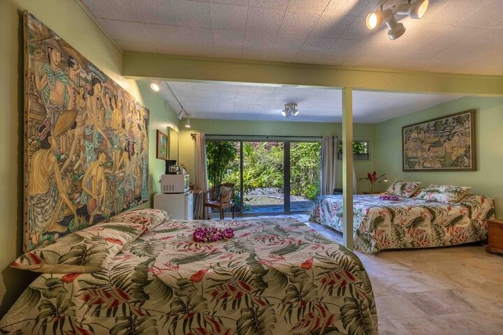Hale Akua Garden Farm & Eco-Retreat