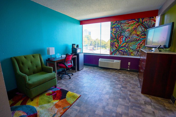 Room 44 of 90