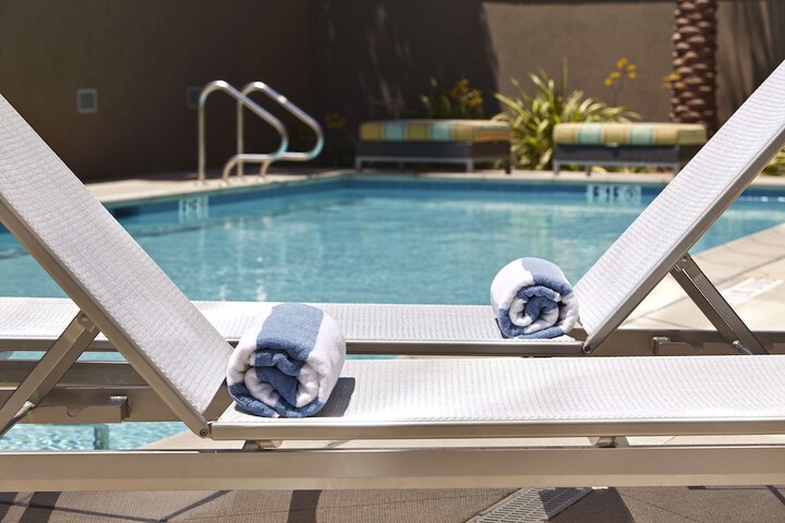 Pool 7 of 27
