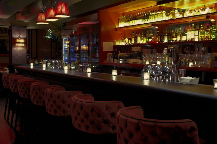 Lounge 100 of 114