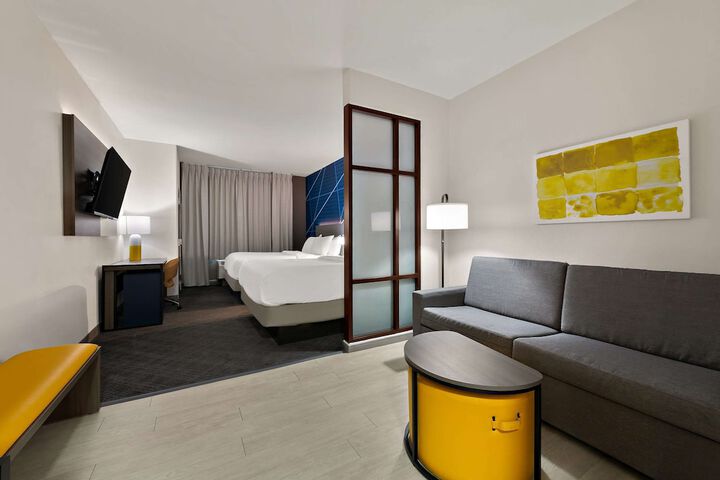 Room 18 of 32