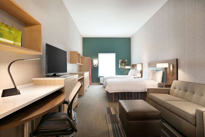 Room 18 of 32