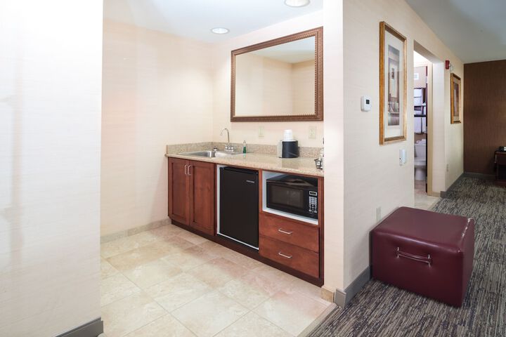 Hampton Inn & Suites Greensburg