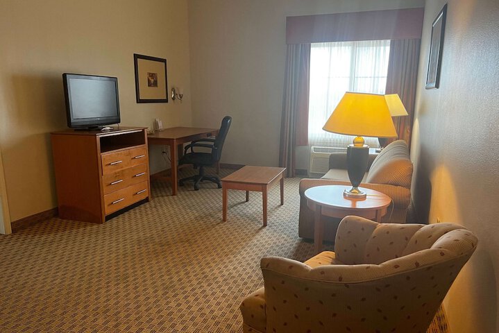 Baymont by Wyndham Brenham