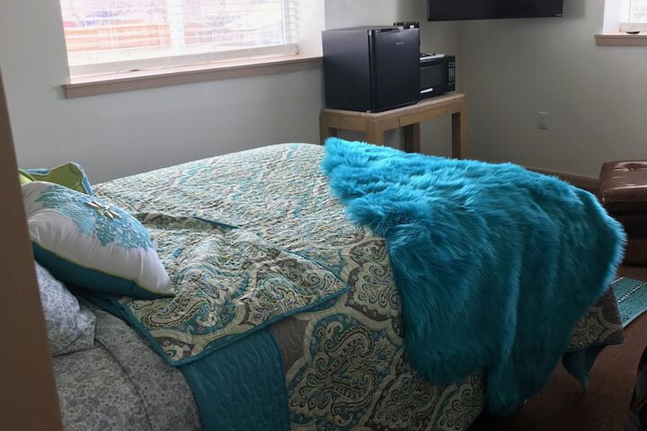 Room 71 of 128