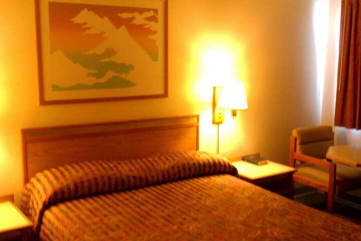 Room 12 of 22