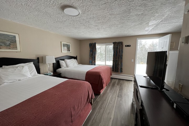 Room 143 of 153