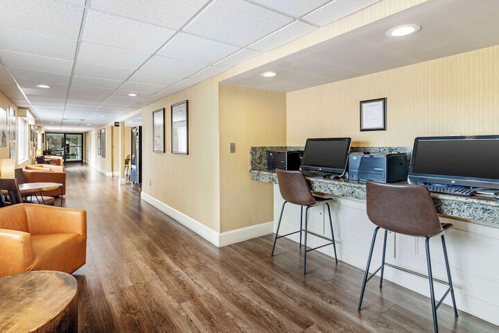 Business Center 56 of 56