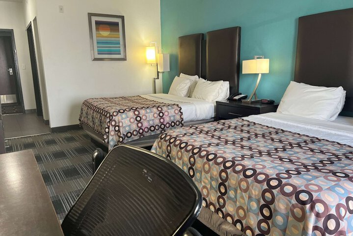 Room 7 of 30