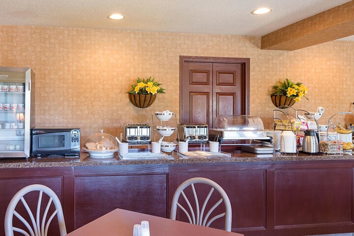 Breakfast/Coffee Service 56 of 61