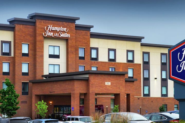 Hotel 2 of 52