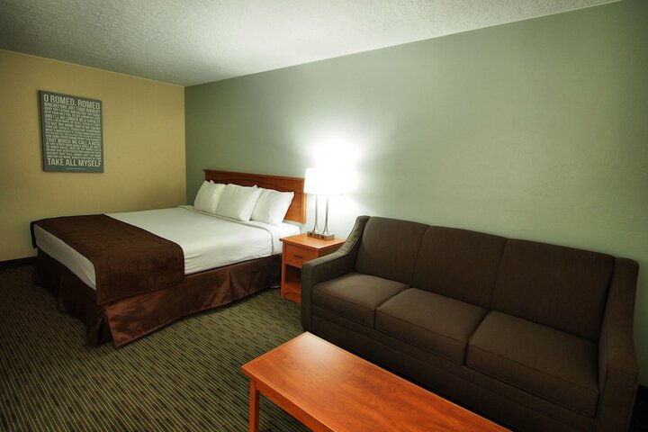 Room 33 of 51