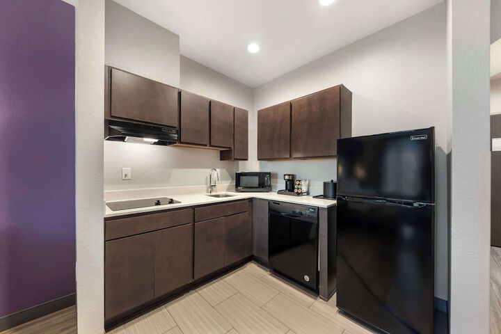 Best Western Plus Buda Austin Inn & Suites