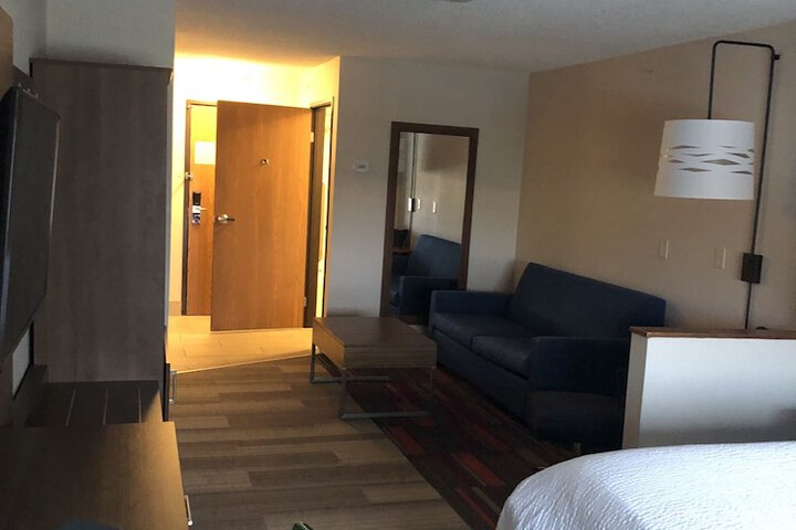 Holiday Inn Express Mt. Vernon by IHG