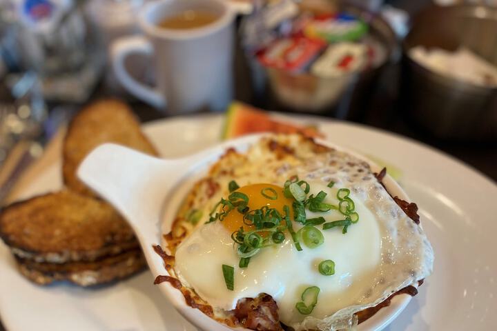 Breakfast/Coffee Service 109 of 127