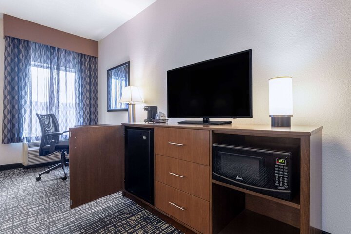 La Quinta Inn & Suites by Wyndham Morgantown