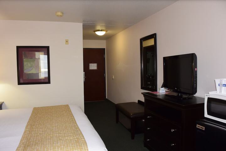 Travelodge Suites by Wyndham Newberg