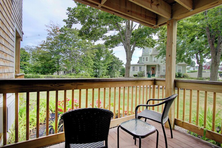 Aspinquid Resort