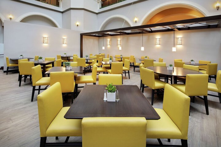 Dining 58 of 67