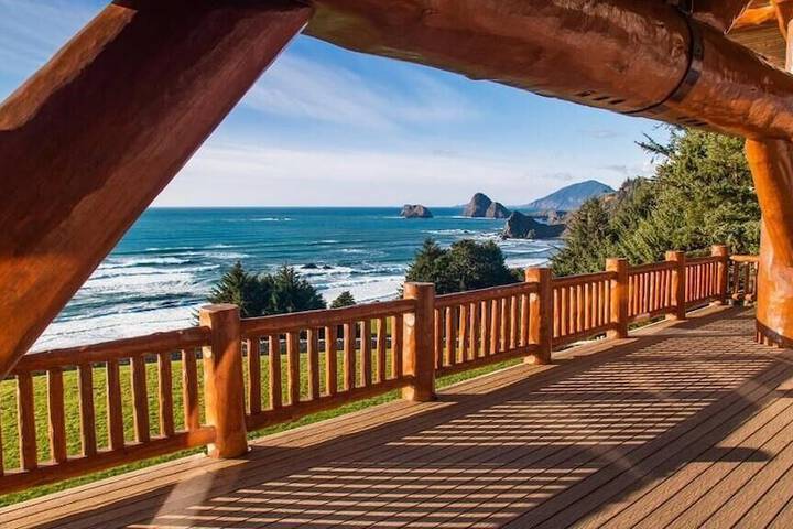 Lx28: Gold Beach Oceanfront Estate