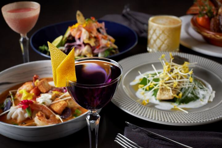 Dining 77 of 105
