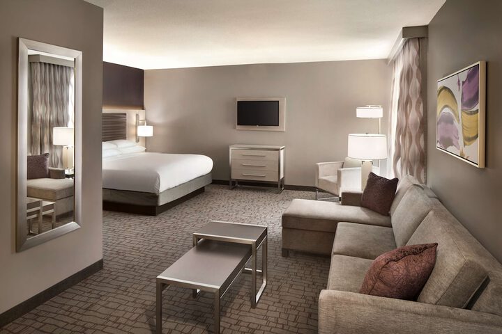 Room 28 of 49
