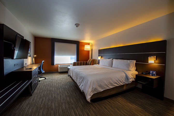 Room 30 of 79