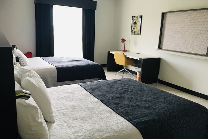 Room 34 of 68
